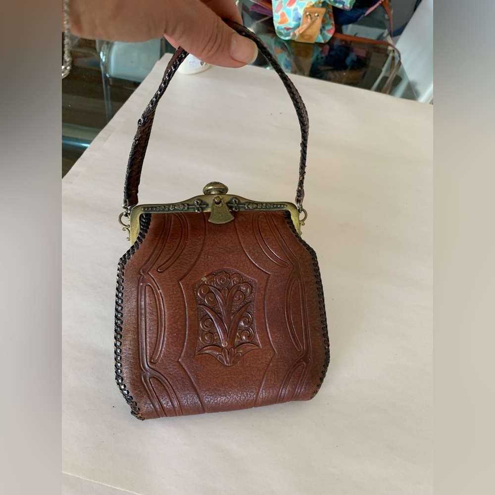 Vintage turnlog Leather Purse  1915 w/original mirror and coin pouch